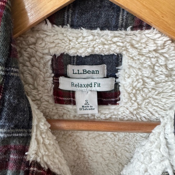 L.L. Bean Relaxed Fit Plaid Flannel Jacket Shacket - Picture 6 of 8